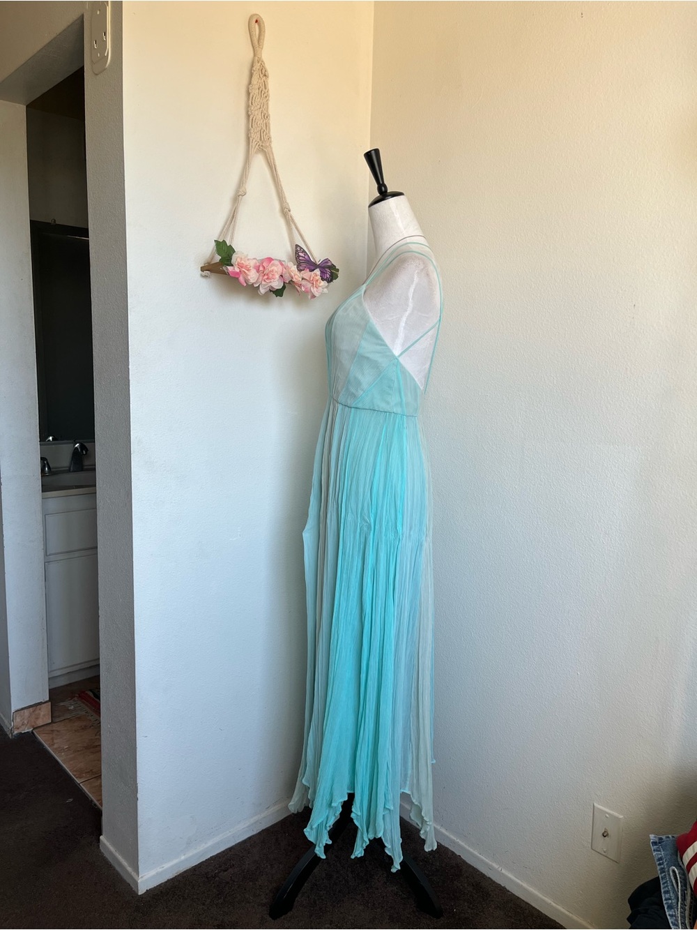 Kimchi Blue Mermaidcore Blue High-Low Maxi Dress size 6 - Picture 3 of 8